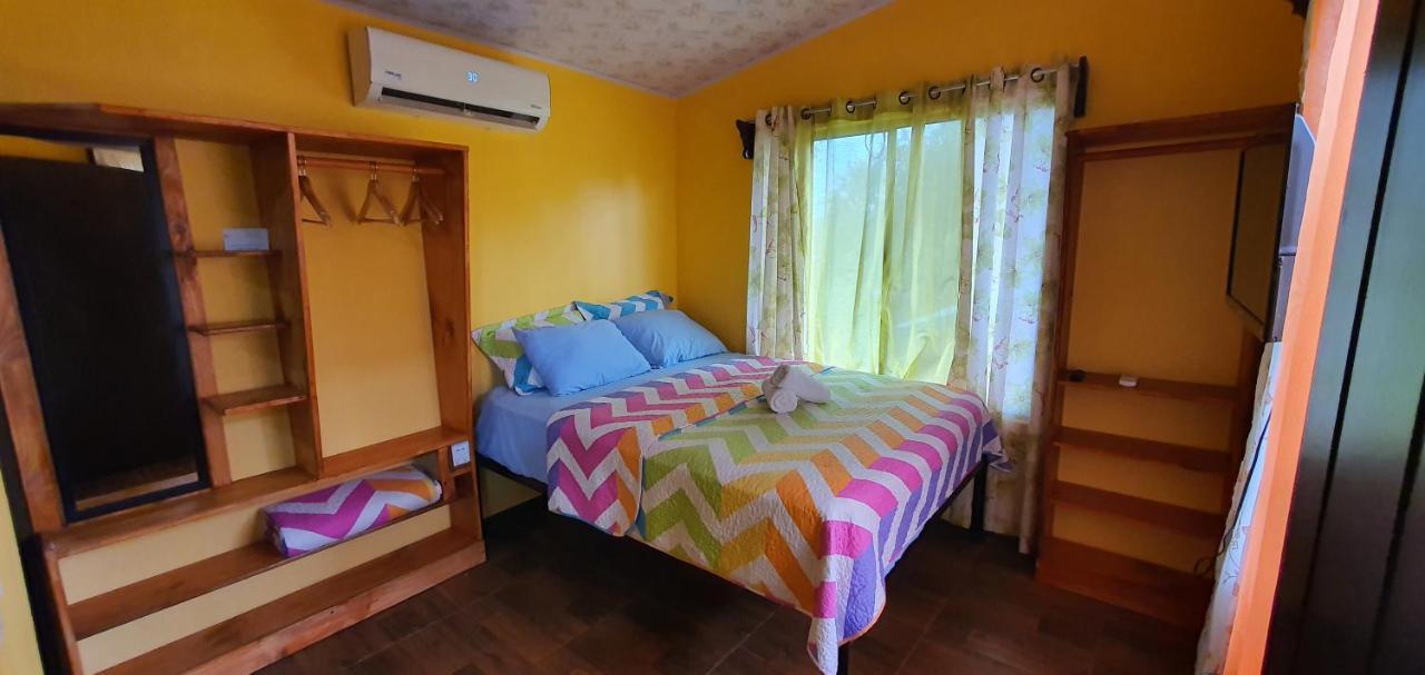 Tio King Hospedaje Turistico Uvita Luaran gambar